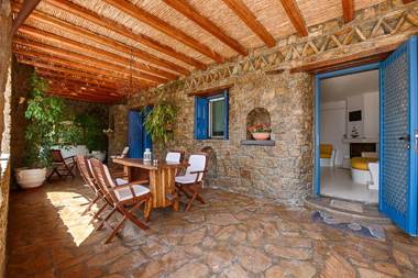 Mykonian Iros Suites & Villas