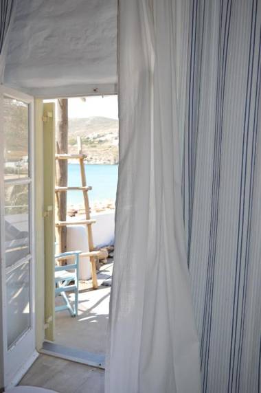 Sea Side Studios & Houses