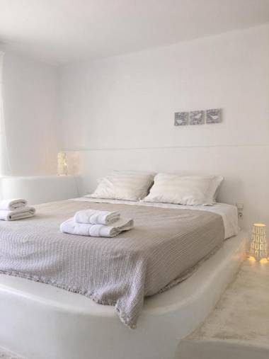 Gorgeous Villa near Mykonos Town by Diles Villas