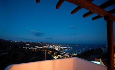 Villa in Psarou with private pool by Diles Villas