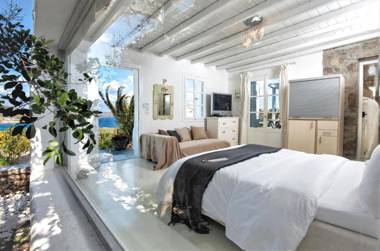 FULLY FLEXIBLE POLICY!! Sea & Sun Villa A SUPERB LUXURY EXCLUSIVE VILLA WITH PERSONALITY