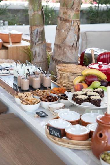 Adorno Beach Hotel and Suites