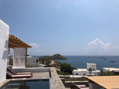 Trinity Mykonos - Villa & Beachfront Boutique Hotel