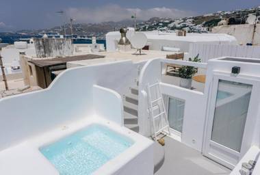 Roofs of Chora Town House with Rooftop Pool