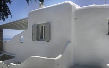 Rineia Complex by Live&Travel