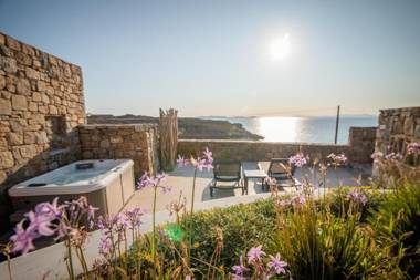 Gorgeous Studio In Cycladic Architecture Overlooking The Aegean