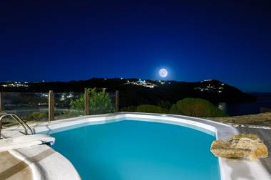 Beyond Beachfront Super Paradise Villa