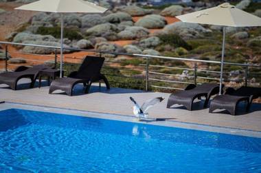 Nanakis Beach Luxury Apartments