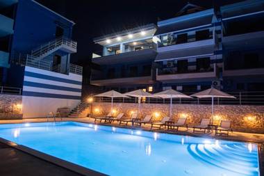 Endless Blue Luxury Apartment