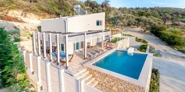 Moly - Luxury Villa with Heated Private Pool