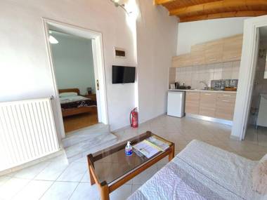 G-George Apartments by the Sea and Airport