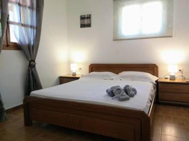 G-George Apartments by the Sea and Airport