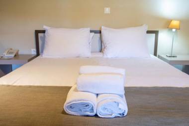 Κonitsa Gefyri Βoutique