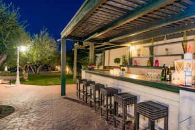 Astarte Villas - Istar Villa with Tennis Court