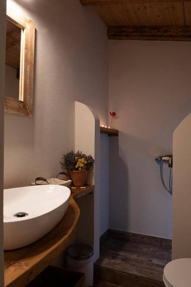 Small Guesthouse In The Garden