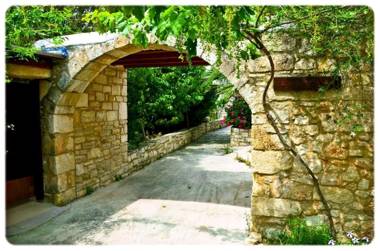 Anemole Traditional Cretan Villa