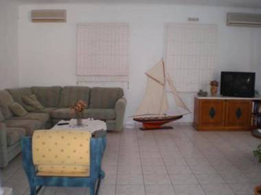 Sunrise Hotel and Suites