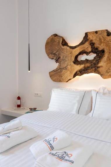 Sunset Paraportiani Rooms