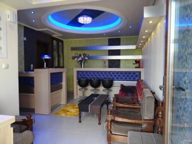 Captain's Beach Apartments