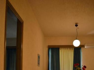 Lycasti Maisonettes