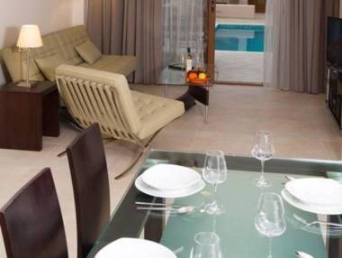 Pantheon Villas & Suites