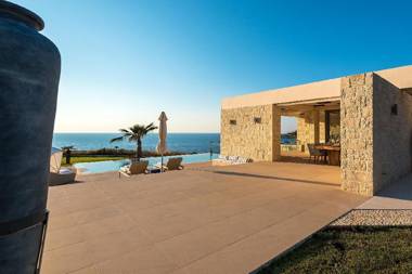 Elias Seafront Luxury Villa