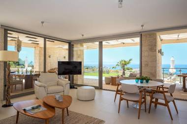 Elias Seafront Luxury Villa