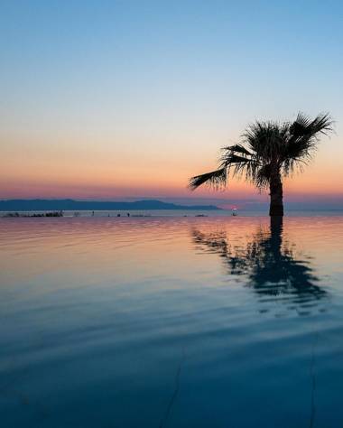 Elias Seafront Luxury Villa