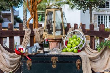 Zephyros Beach Boutique Hotel