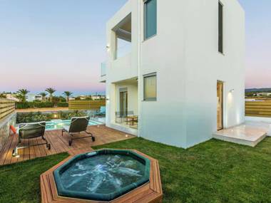 Majestic Villa in Pigianos Kampos with Private Pool