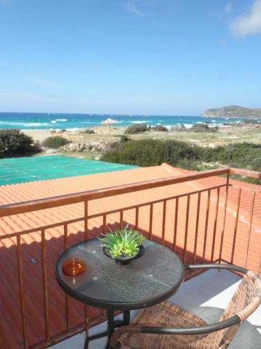 En Plo Beachfront Rooms