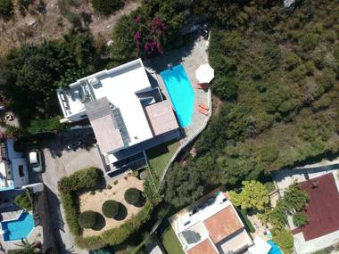 Luxury Villa in Agia Triada with Swimming Pool