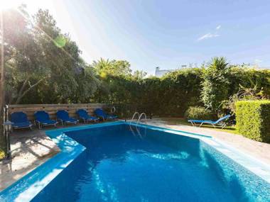 Villa near Beach with Swimming Pool Garden Terrace