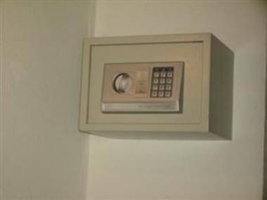 Angela Hotel & Apartments