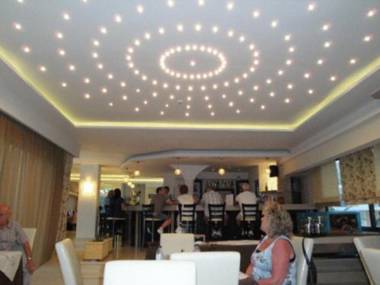 Zante Plaza Hotel & Apartments