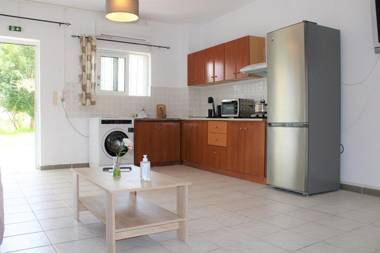 Kalamaki Plaza Apartments kalimera