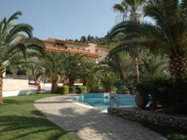 Lagomandra Hotel and Spa