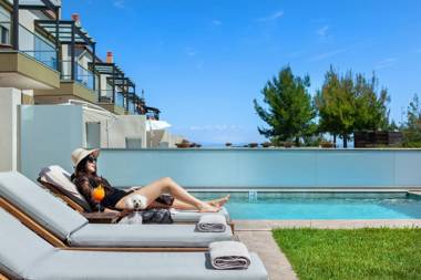 Sunny Villas Resort & Spa