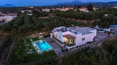 Villa Guinevere-with Private Pool