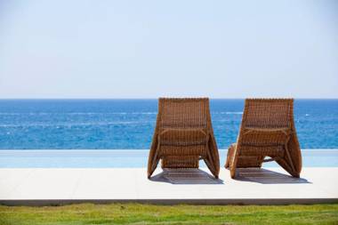 Kiotari Beach Villas - Luxury Retreat