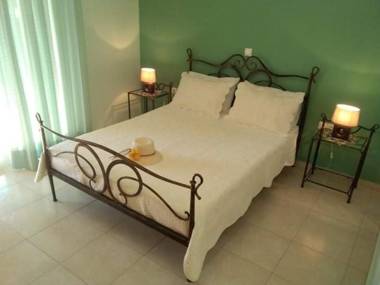 Evi's Sea View Villa