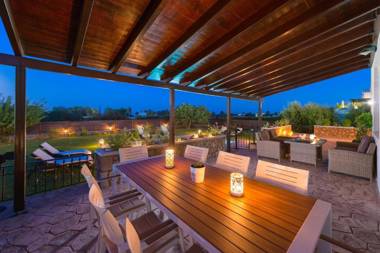 MarySol Luxury Villa