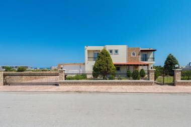 MarySol Luxury Villa