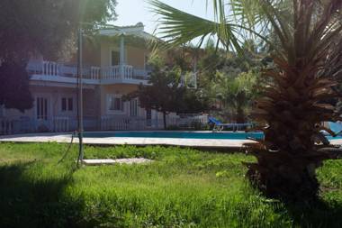 Doroufi Inn