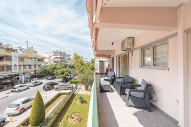 An Impressive 2 bdr Apt in Glyfada