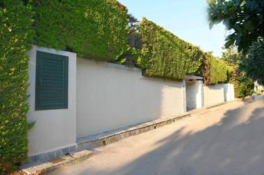 Cottage BLUE DOLPHINS with private pool