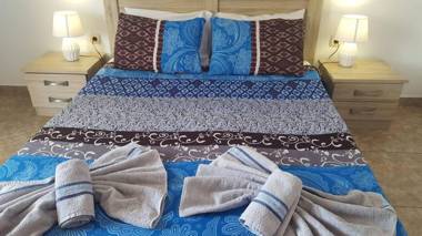 Pleasure Studios 2 Double Beds Santorini Perissa