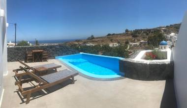 Amphitrite Suites Santorini
