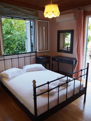 Seaview Kaposantes Apartments