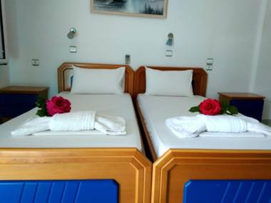 Palmyra Beachfront Studios